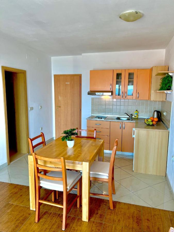 Vespera Apartments Bol Dış mekan fotoğraf